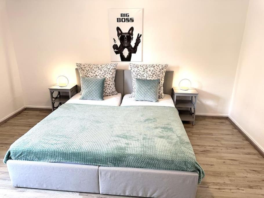 Theox Apartment No 8 - 90Qm Mit 2 Schlafzimmern Und 5 Betten Дуйсбург Екстериор снимка